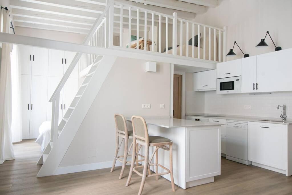 דירות סביליה G12 Trendy And Comfy Bright Loft Meters From Bullring And Trianas Bridge, Galera Street מראה חיצוני תמונה